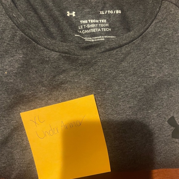 Men’s assorted under armor short sleeve - Picture 2 of 6